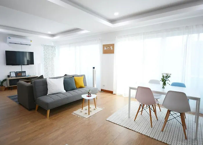 Travelcation Bed & Studio Bangkok